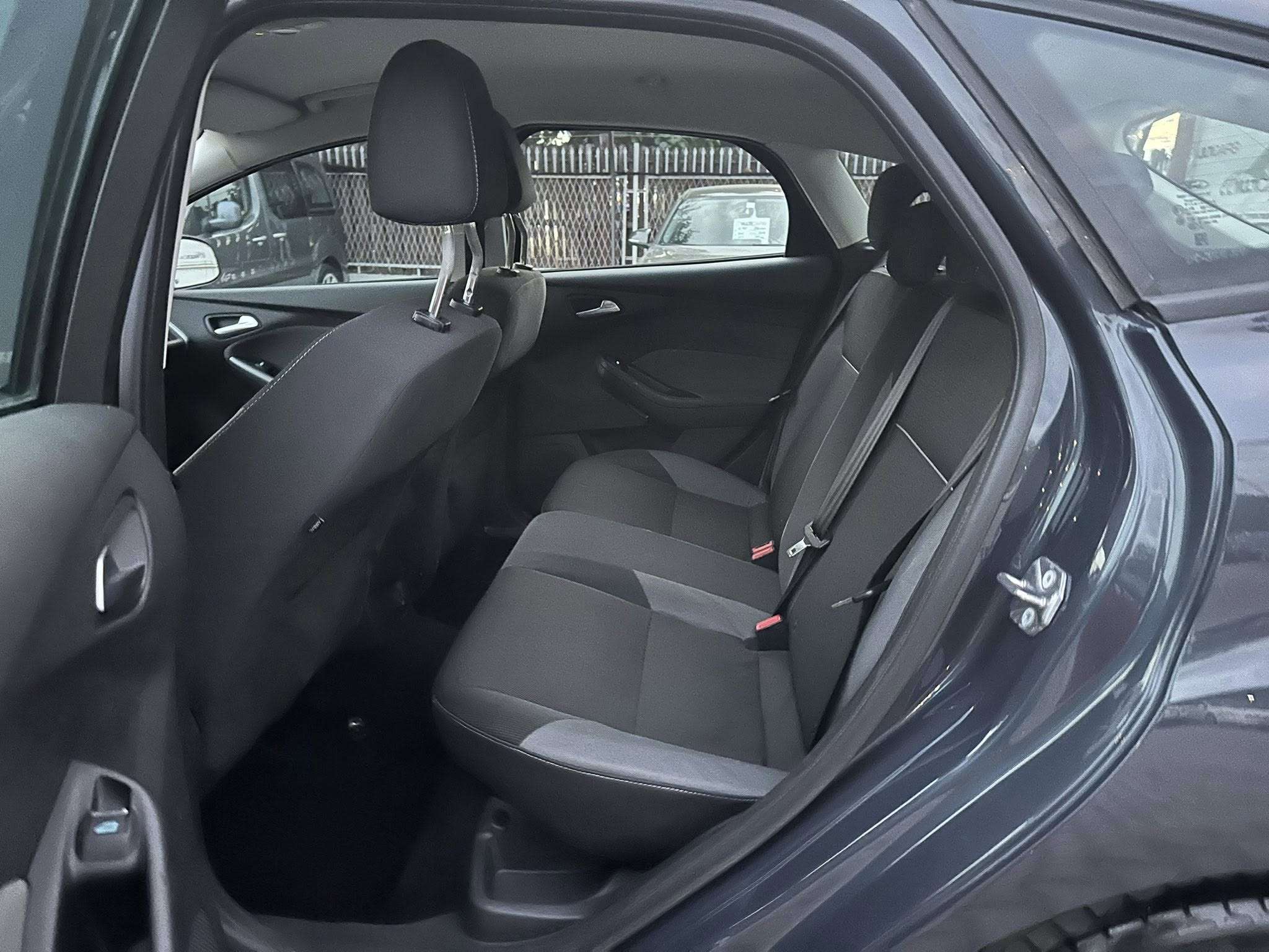 
								FORD FOCUS – 1.6 TDCI – 2014 full									