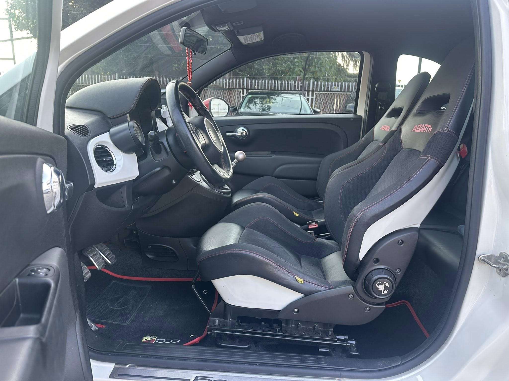 
								FIAT 595 Abarth – 1.4 Turbo – 2010 full									