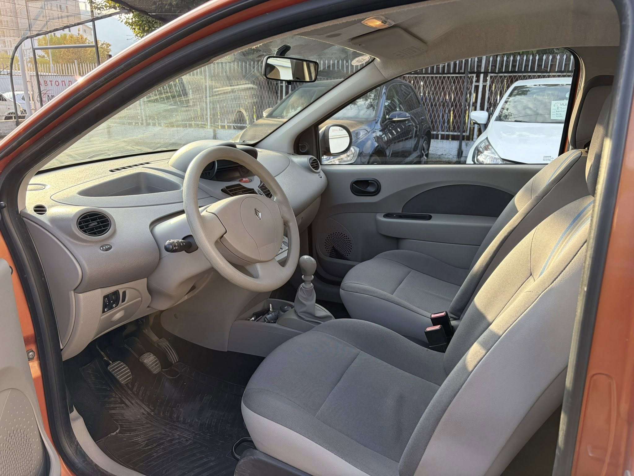 
								RENAULT TWINGO – 1.2 – 2009 full									