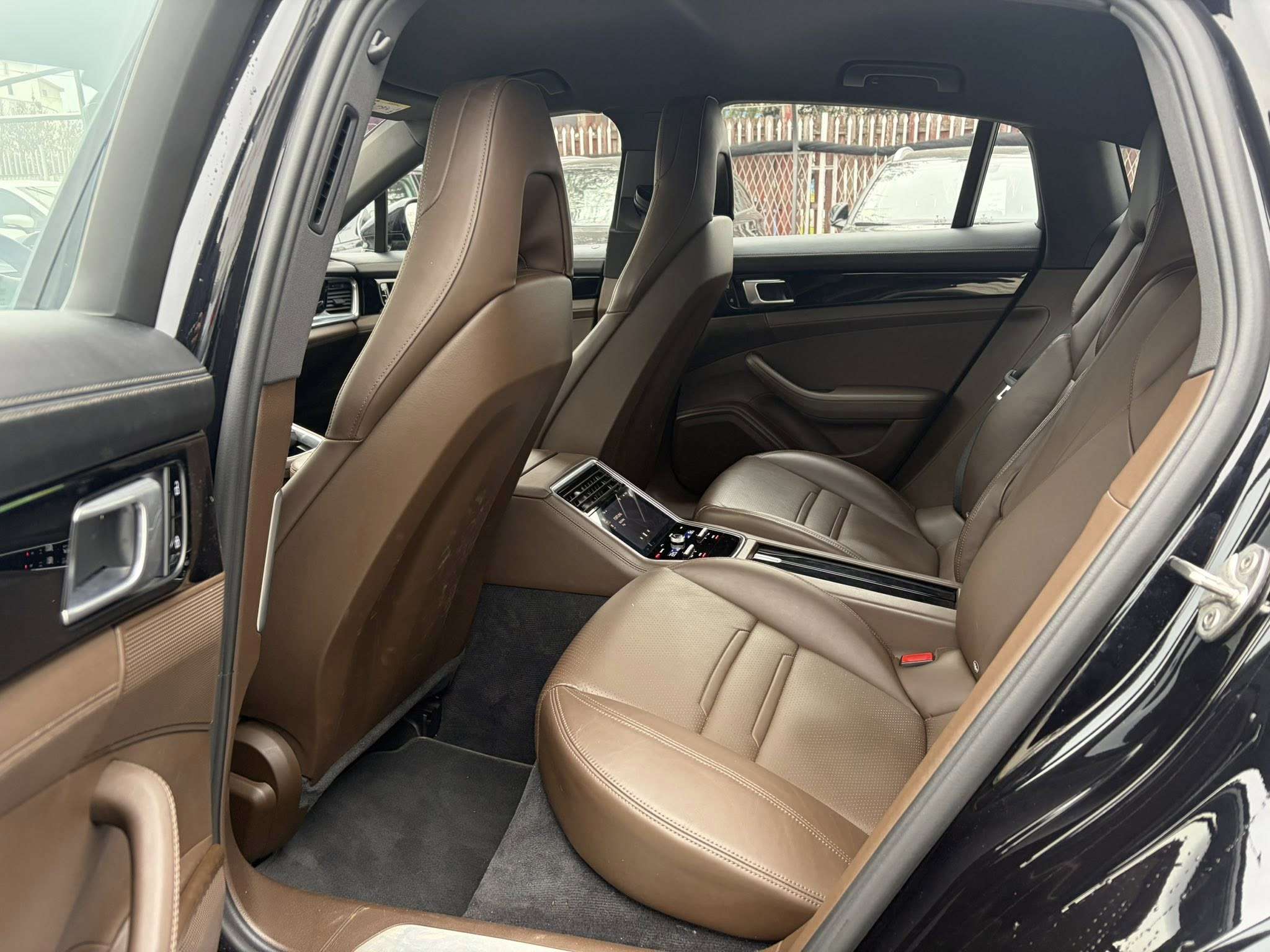 
								PORSCHE PANAMERA 4 E-Hybrid – 2019 full									