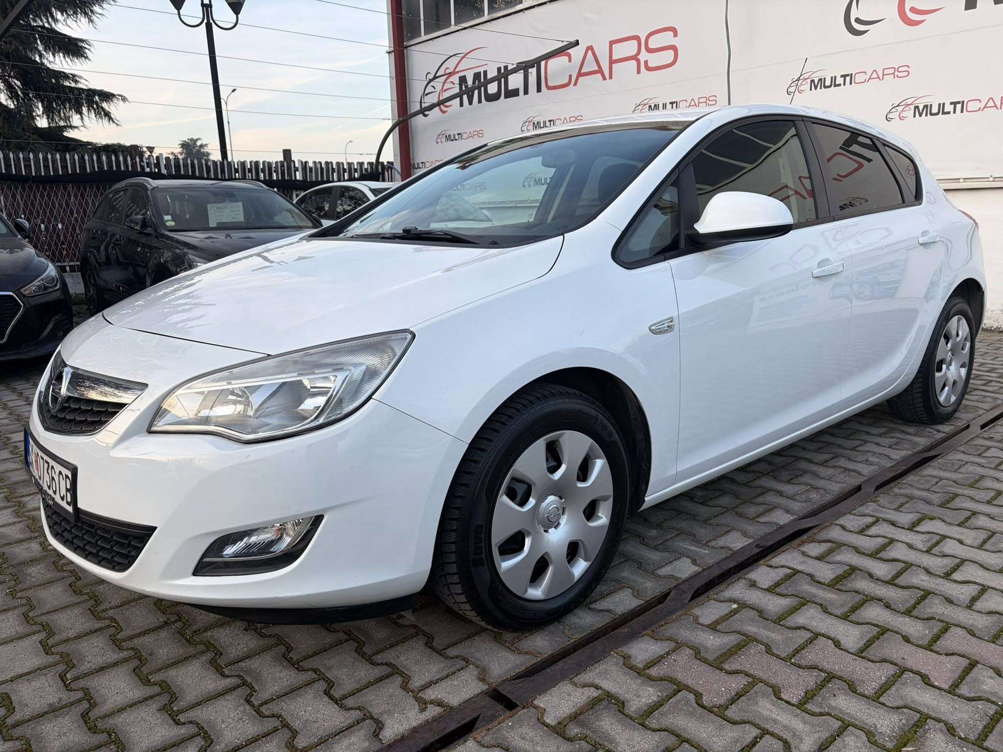 OPEL ASTRA - 1.4i - 2011