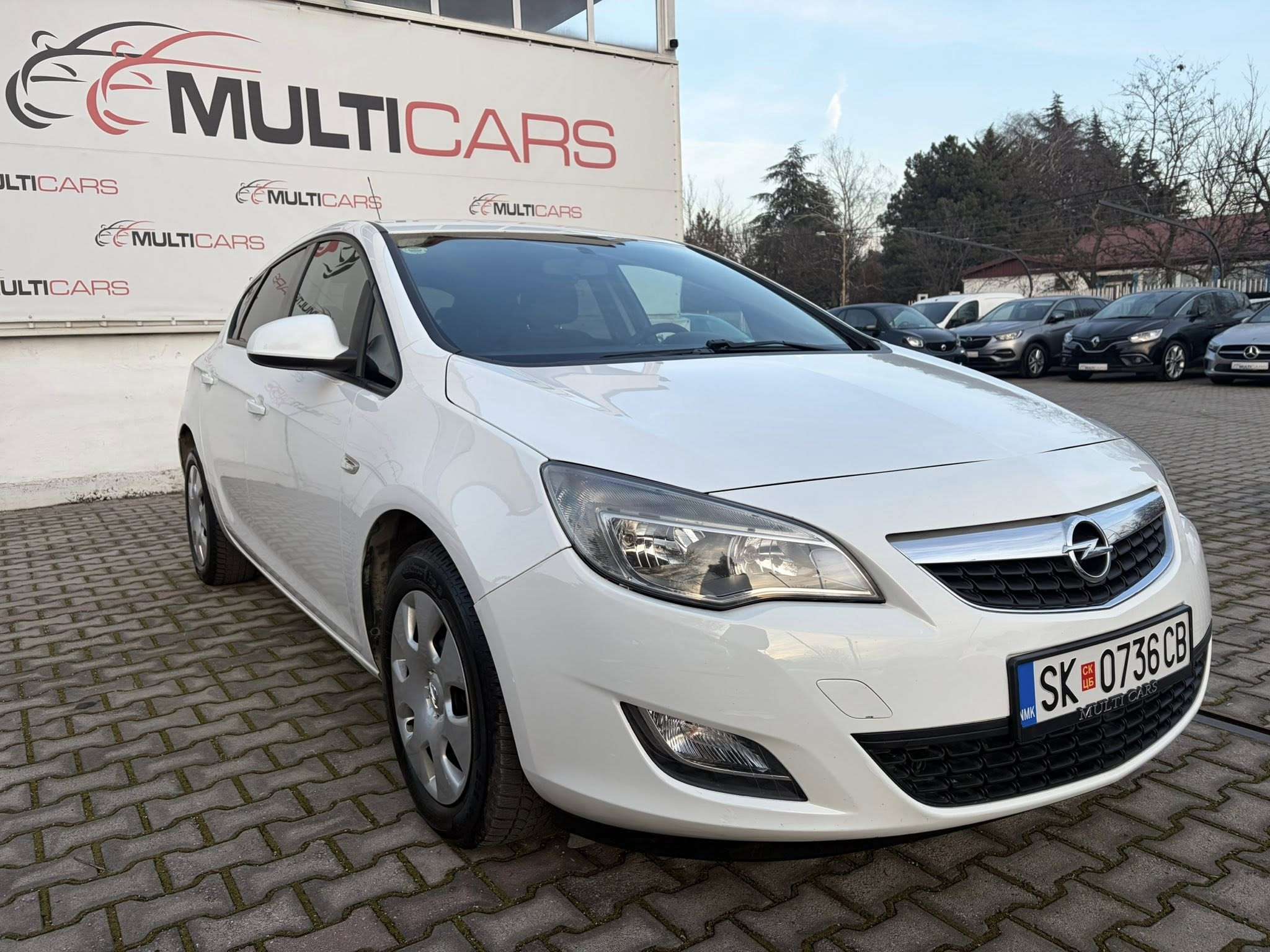 
								OPEL ASTRA – 1.4i – 2011 full									