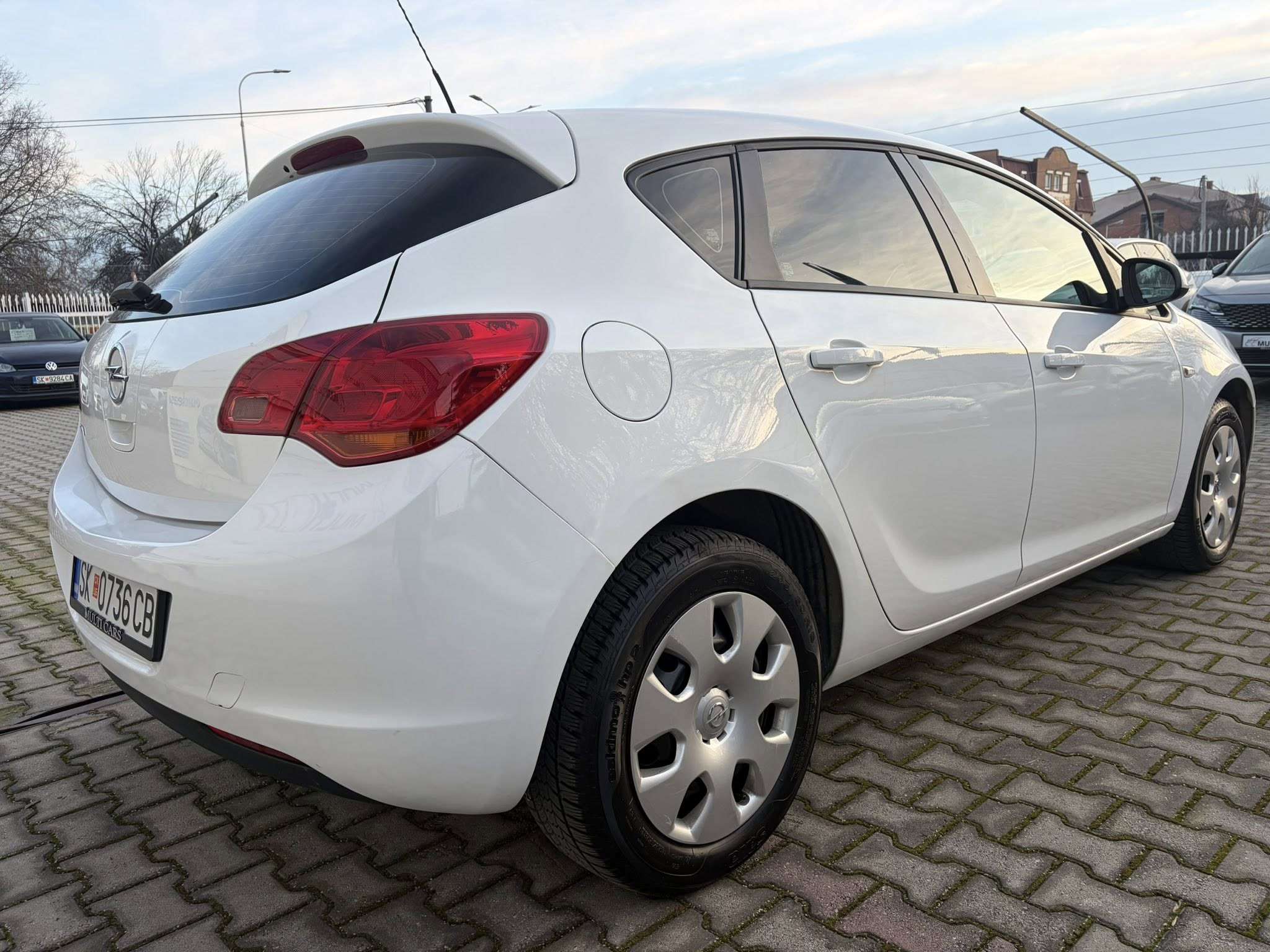 
								OPEL ASTRA – 1.4i – 2011 full									