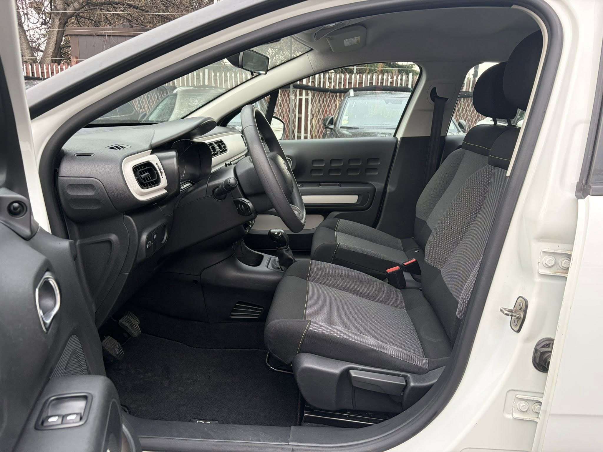 
								CITROEN C3 – 1.2 Puretech – 2017 full									