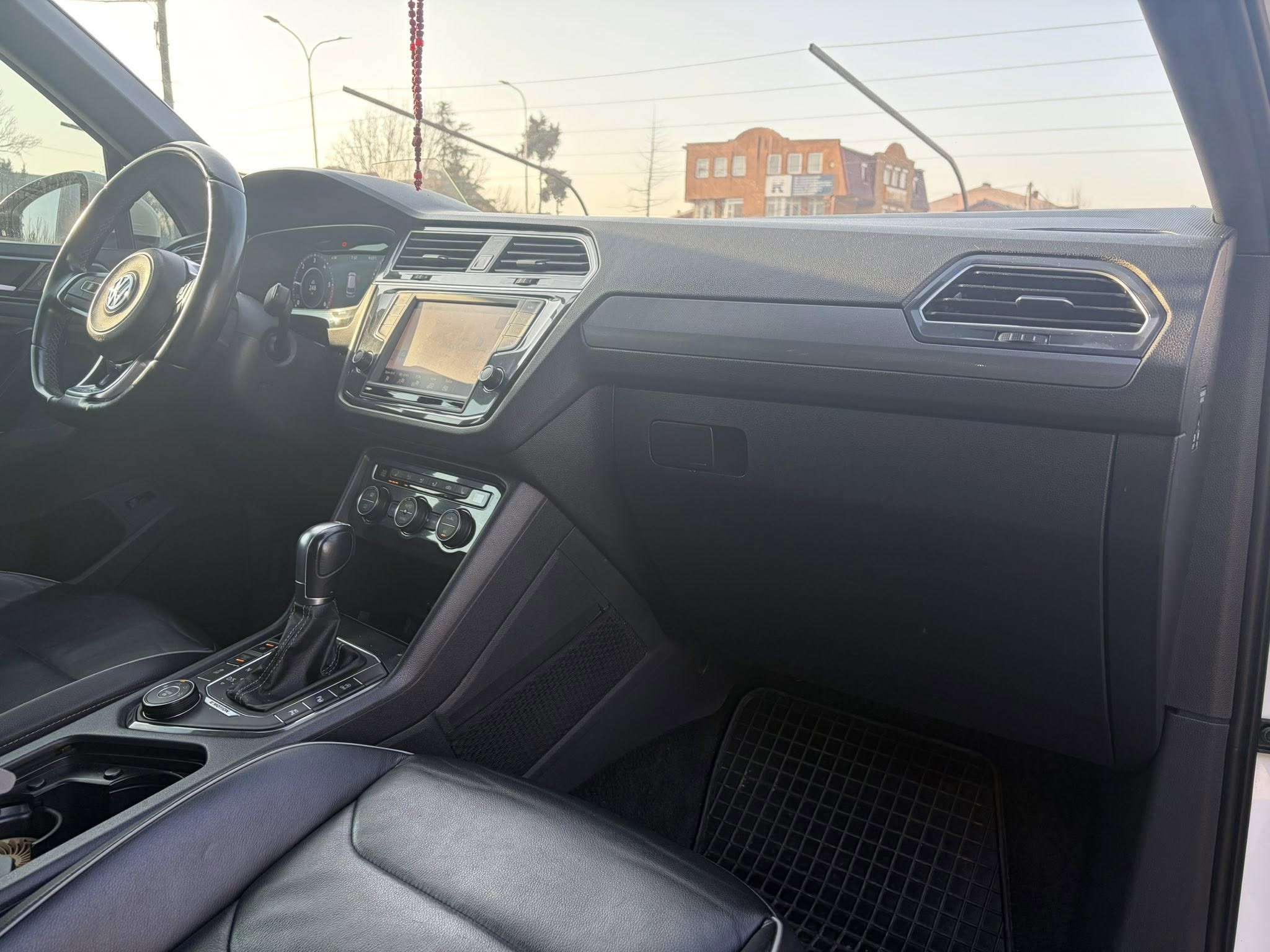 
								VW TIGUAN R-line 4Motion – 2.0 TDI – 2017 full									