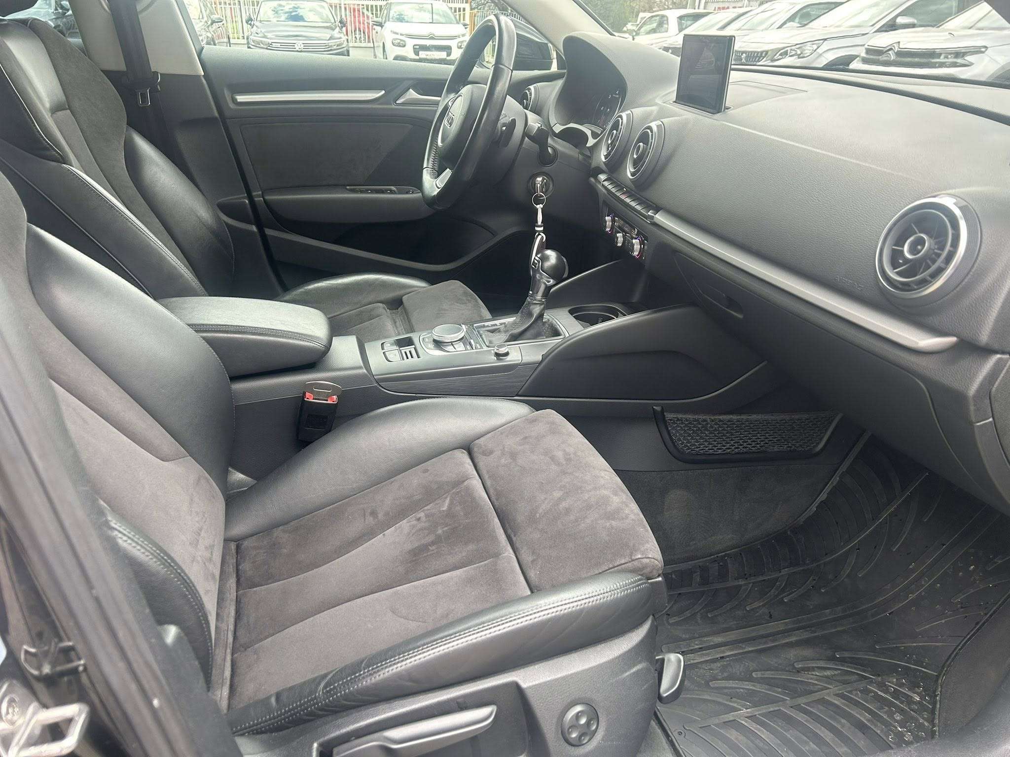 
								AUDI A3 S-line -S-Tronic – 2.0 TDI – 2013 full									