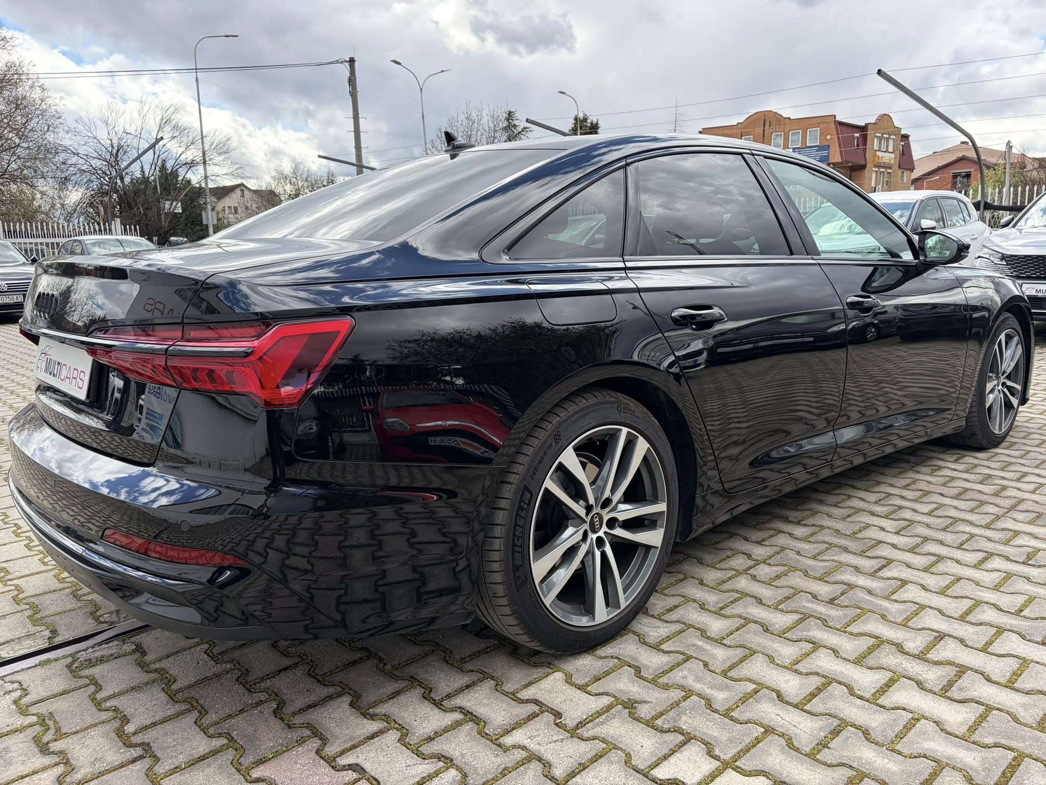 
								AUDI A6 S-line – 2.0 TDI – 2025 full									