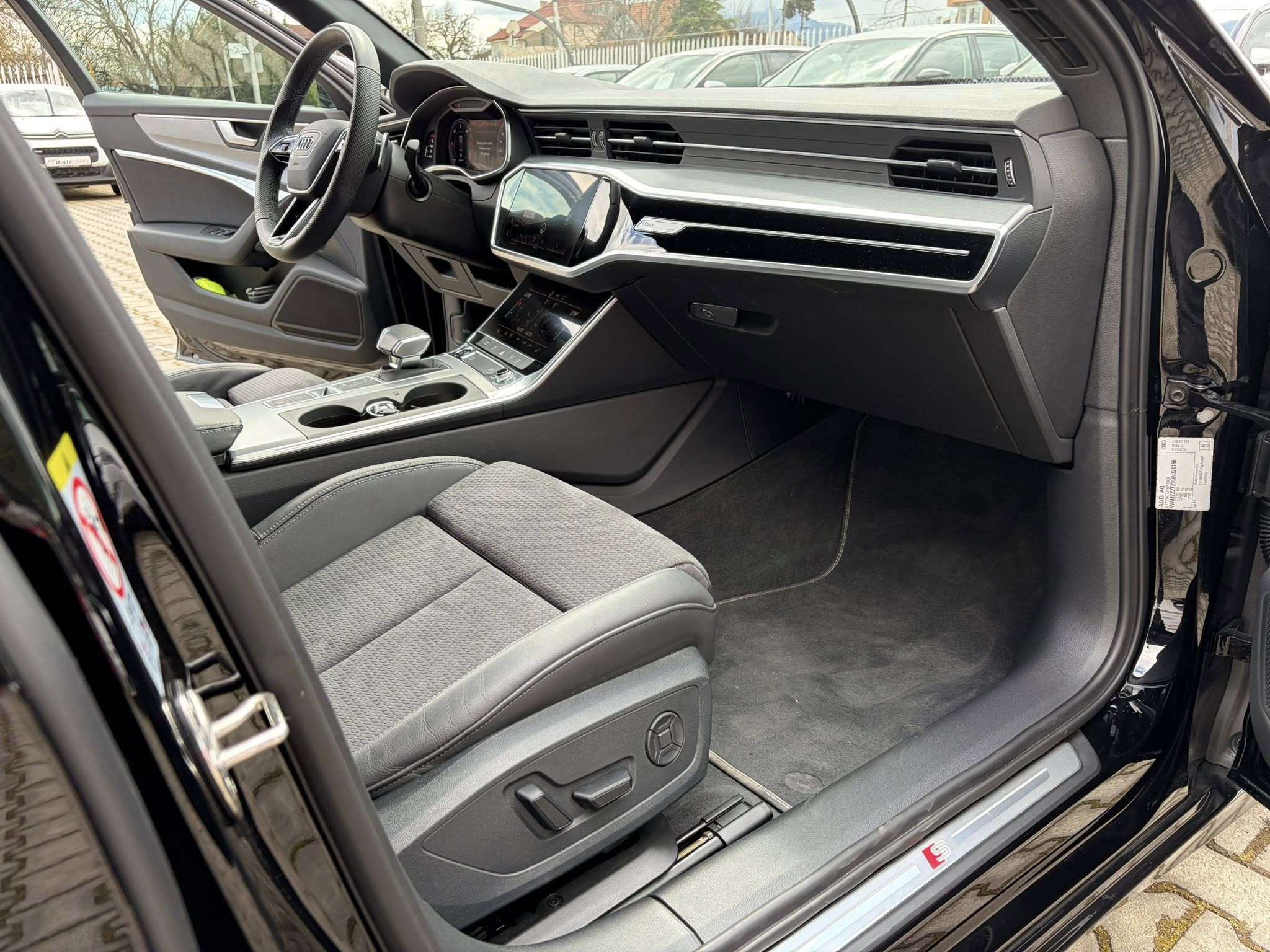 
								AUDI A6 S-line – 2.0 TDI – 2025 full									