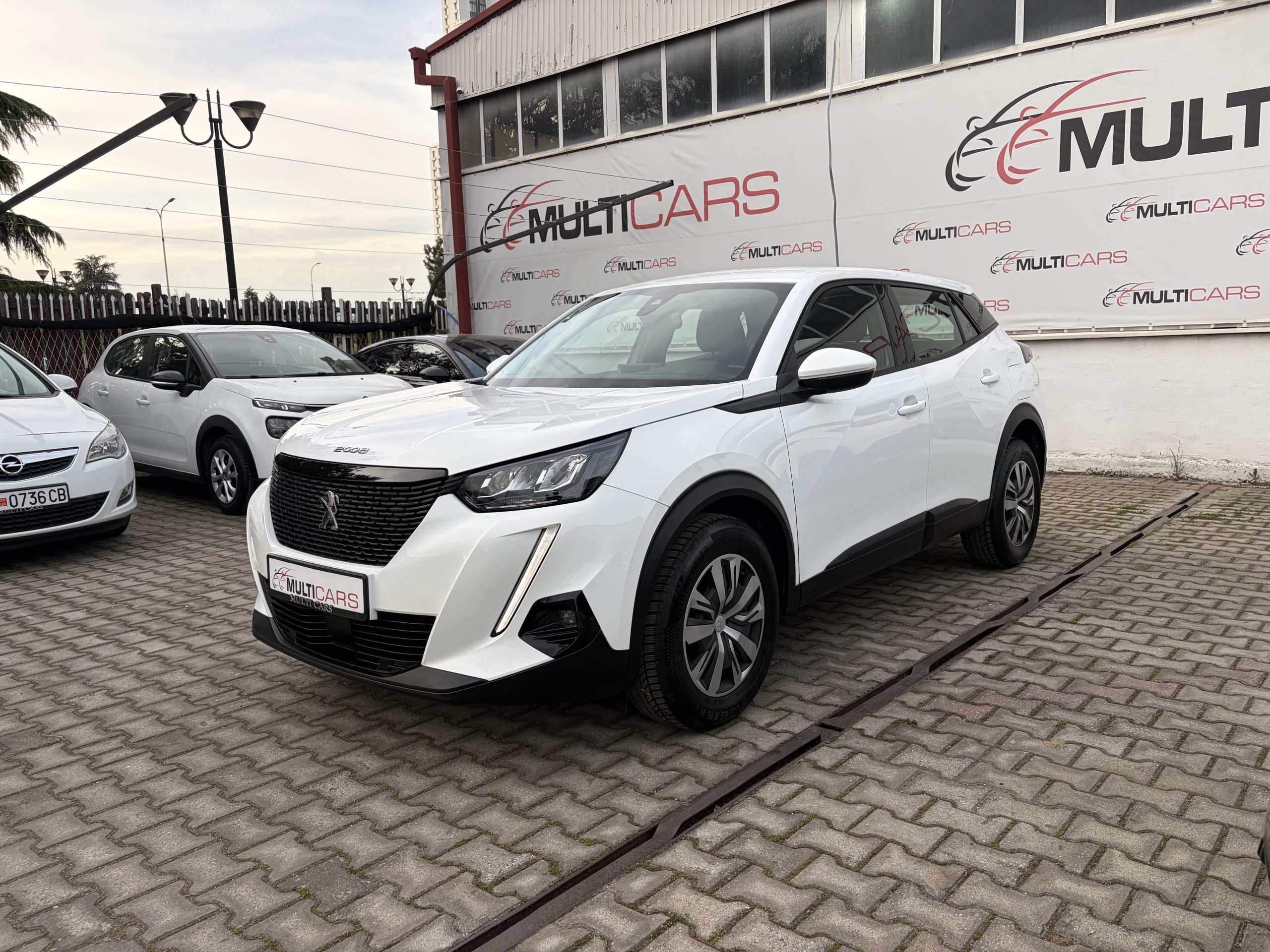 PEUGEOT 2008 - 1.5 HDI - 2020